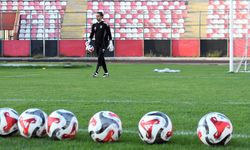 Vanspor Teknik Direktörü Hakan Kutlu'nun 'az gol yeme' hesabı: