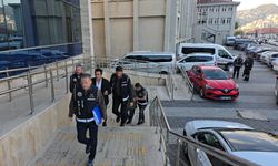Zonguldak'ta görevi kötüye kullandıkları iddiasıyla 3 sağlık çalışanı gözaltına alındı