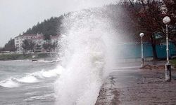 Karadeniz kıyıları için kuvvetli yağış ve fırtına uyarısı