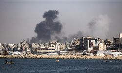 İsrail ordusu Gazze kentinde konutları yıktı, Han Yunus'u topçu atışıyla bombaladı
