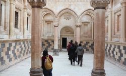 Ağrı'daki İshak Paşa Sarayı'nda ara tatil yoğunluğu yaşanıyor