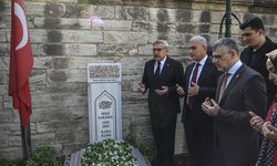 AK Parti Kültür ve Sanat Politikaları Başkanlığından Karakoç ile Varank'ın kabirlerine ziyaret