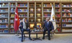 AK Parti'de 'Kütüphane Sohbetleri' programının ilk konuğu Ömer Çelik oldu