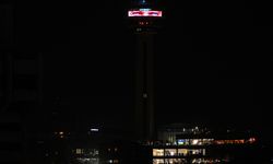 Atakule'ye '10 Kasım Atatürk'ü Anma Günü'ne özel yansıma