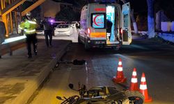 Aydın'da motosikletin kaldırıma çarpma anı güvenlik kamerasında