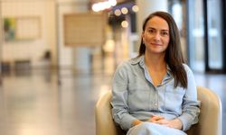 Babasıyla aynı hastalığa yakalanan kadın akciğer kanserini erken teşhisle yendi