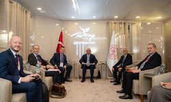 Bakan Ersoy, yıl sonu 64 milyar dolarlık turizm geliri hedefine emin adımlarla ilerlediklerini belirtti: