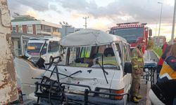 Balıkesir'de üç aracın karıştığı zincirleme kazada 7 kişi yaralandı