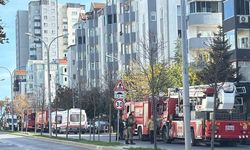 Başakşehir'de sitede çıkan yangında 2 kişi dumandan etkilendi