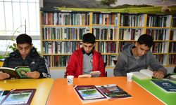 Batman'da Kitap Okuma Noktası ile yüzlerce öğrenci kitapla buluştu