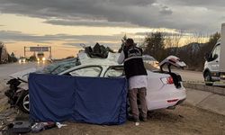 Burdur'da tırla çarpışan otomobilin sürücüsü öldü