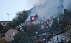 Bursa'da 2 katlı evde çıkan yangın söndürüldü