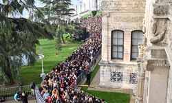 Büyük Önder Atatürk, Dolmabahçe Sarayı'ndaki odasında törenle anıldı