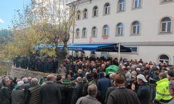 Çorum'da bıçaklanarak öldürülen baba ile oğlunun cenazeleri defnedildi