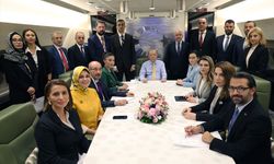 Cumhurbaşkanı Erdoğan: 'Zafer sonrası barış rüzgarları esiyor, Türkiye olarak memnuniyet duyuyoruz. Azerbaycan'la senkronize şekilde Ermenistan'la normalleşme sürecini yürütüyoruz'