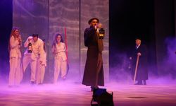 'Dracula: Bir Dehşet Komedisi' oyunu Denizli'de sahnelendi