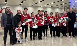 Dünya şampiyonu Kadın Para Masa Tenisi Milli Takımı, yurda döndü