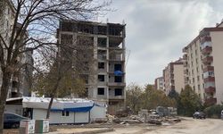 Elazığ'da inşaattan düşen işçi öldü