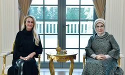 Emine Erdoğan, KKTC Cumhurbaşkanı'nın eşi Nilden Bektaş Erhürman ile bir araya geldi