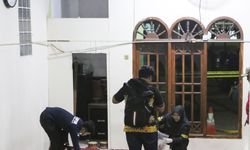 Endonezya'da okul kampüsündeki camide meydana gelen patlamalarda 54 kişi yaralandı