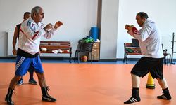 Eski dünya şampiyonu Mustafa Genç, 22 yıl sonra ringlere dönmek için mücadele ediyor