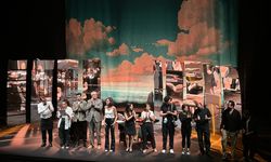 'Fora' oyununun prömiyeri, 29. İstanbul Tiyatro Festivali'nde gerçekleştirildi