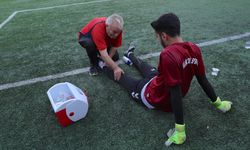 Futbolcuların 'Mehmet dayı'sı 55 yıldır maçlarda sporcuların sağlığı için ter döküyor