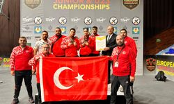 Genç milli halterciler Avrupa'nın zirvesinde