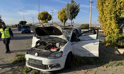 GÜNCELLEME - Elazığ'da aydınlatma direğine çarpan otomobildeki anne ve bebeği öldü, 4 kişi yaralandı