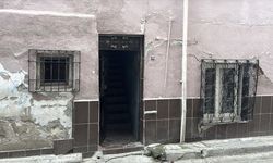 GÜNCELLEME - İzmir'de tünel çalışmaları nedeniyle hasar alan evlerin tahliyesi sırasında tartışma çıktı