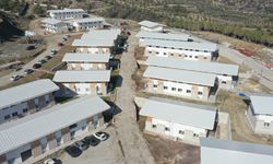 Hatay'da 100. Yıl Köyü Projesi'nde tamamlanan son evlerin anahtarı teslim edildi