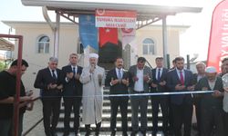 Hatay'da inşası tamamlanan cami ibadete açıldı
