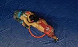 İşitme engelli milli güreşçilerin '12 sıklette 12 altın' hedefi