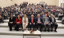 İSO Yönetim Kurulu Başkanı Erdal Bahçıvan, Kırklareli'nde öğrencilerle buluştu