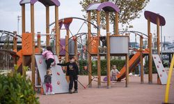 İstanbul'da ara tatilde aileler millet bahçeleri, eğlence merkezleri ve Tarihi Yarımada'da vakit geçirdi