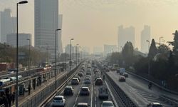 İstanbul'da haftanın ilk iş gününde trafik yoğunluğu yaşanıyor