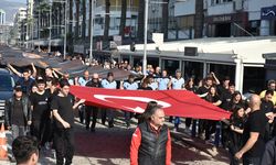 İzmir'de 'Ata'ya Saygı Yürüyüşü' düzenlendi