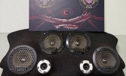 İzmir'de otomobilden hırsızlık yapan biri firari hükümlü 2 kişi yakalandı