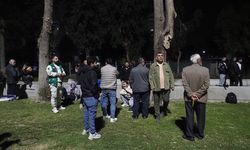 İzmir'de pazar esnafının Karşıyaka Belediyesine tekstil fuarı tepkisi sürüyor