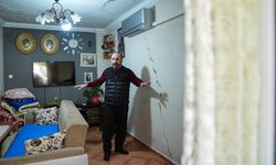 İzmir'de tünel inşaatı nedeniyle evleri zarar gören mahalle sakinleri çözüm bekliyor