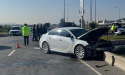 Kayseri'de iki otomobilin çarpıştığı kazada 5 kişi yaralandı
