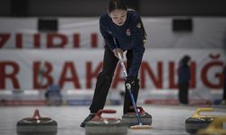 Kırgızistan Curling Milli Takımı antrenöründen milli sporculara övgü: