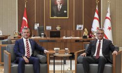 KKTC Cumhurbaşkanı Erhürman, CHP Genel Başkanı Özel'i kabul etti