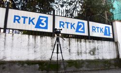 Kosova devlet radyo ve televizyonu RTK çalışanları, maaşlarını alamadıkları gerekçesiyle greve gitti