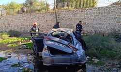 Mardin'de dere yatağına düşen otomobildeki 3 kişi yaralandı