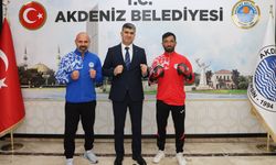 Milli kick boksçu Hatip Emlek, Dünya Şampiyonası'nda mücadele edecek