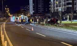 Nevşehir'de kavşakta çarpışan iki otomobildeki 4 kişi yaralandı