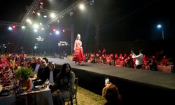 Nil kıyısında Türk kültürü şöleni: Gelinlik defilesi, kına gecesi ve Türk müziği konseri