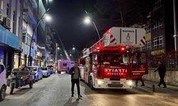 Ordu'da apartmanın çatısında çıkan yangında 5 kişi dumandan etkilendi