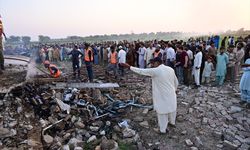 Pakistan'da havai fişek fabrikasında meydana gelen patlamada 5 kişi öldü